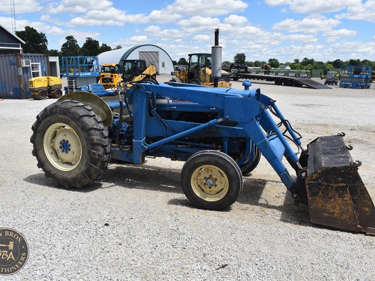 ford-4000-image-11
