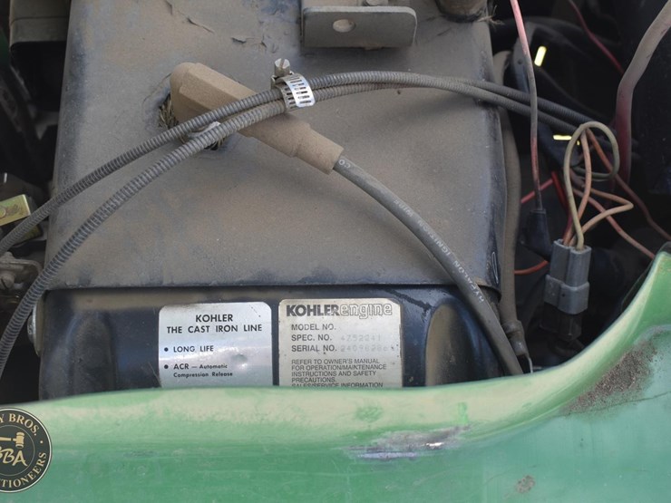 john-deere-210-image-22