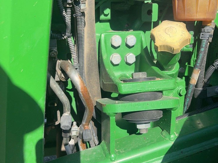 2014-john-deere-9510r-image-47