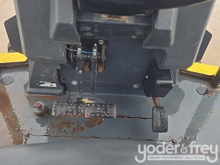 2014-deere-310k-ep-image-50