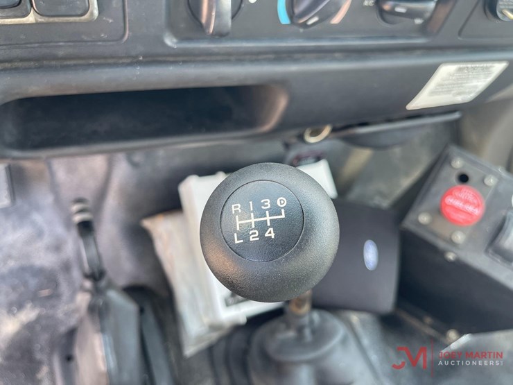 2001-ford-f750-image-23