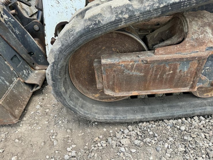 2022-bobcat-t550-image-14