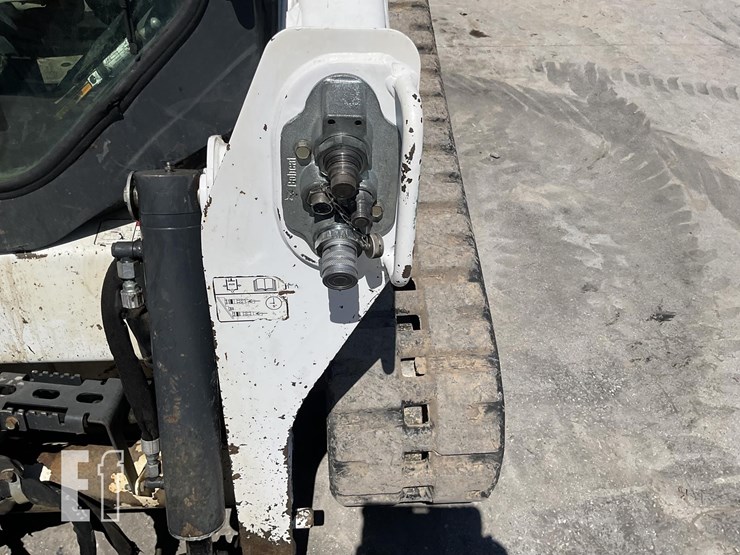 2014-bobcat-t590-image-13
