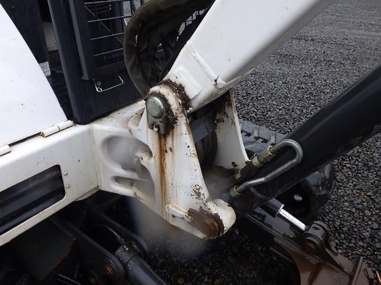 2008-bobcat-335g-image-28
