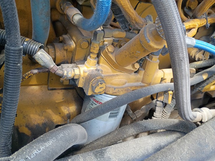 2005-peterbilt-379-image-21