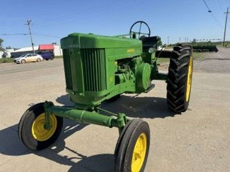 1953-john-deere-70-image-3