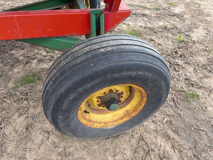 john-deere-1065a-image-9