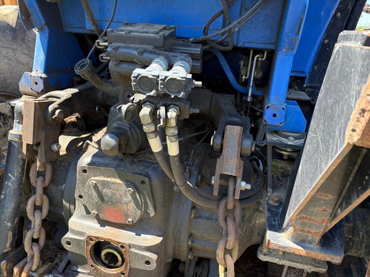 new-holland-ts6.120-image-11