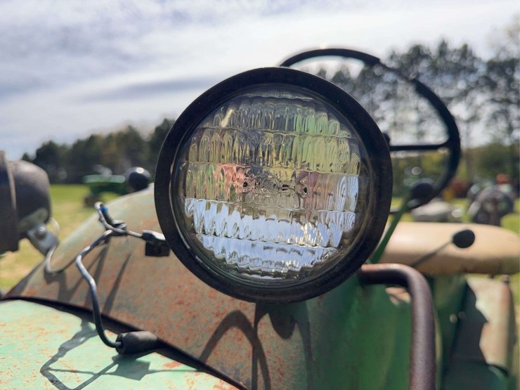 john-deere-3020-image-33