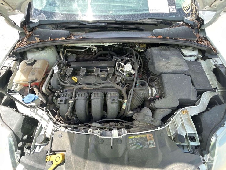 2012-ford-focus-sedan-image-7