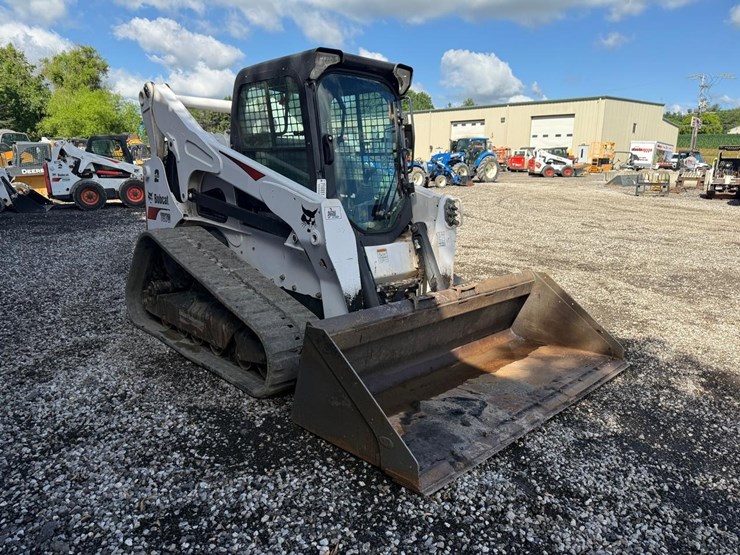2021-bobcat-t870-image-6