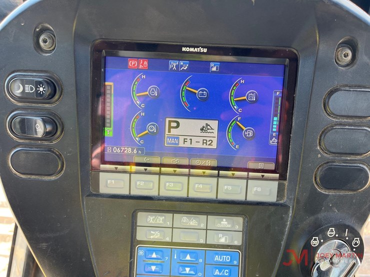 komatsu-d65px-18-image-13