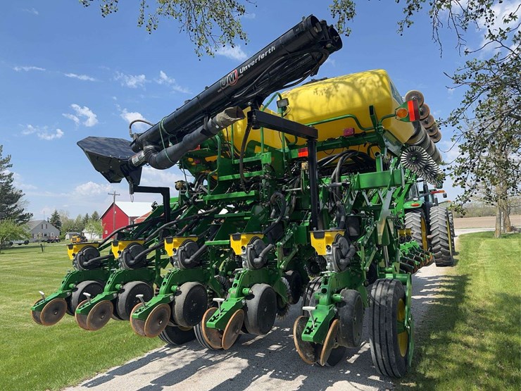 2019-john-deere-1795-image-7