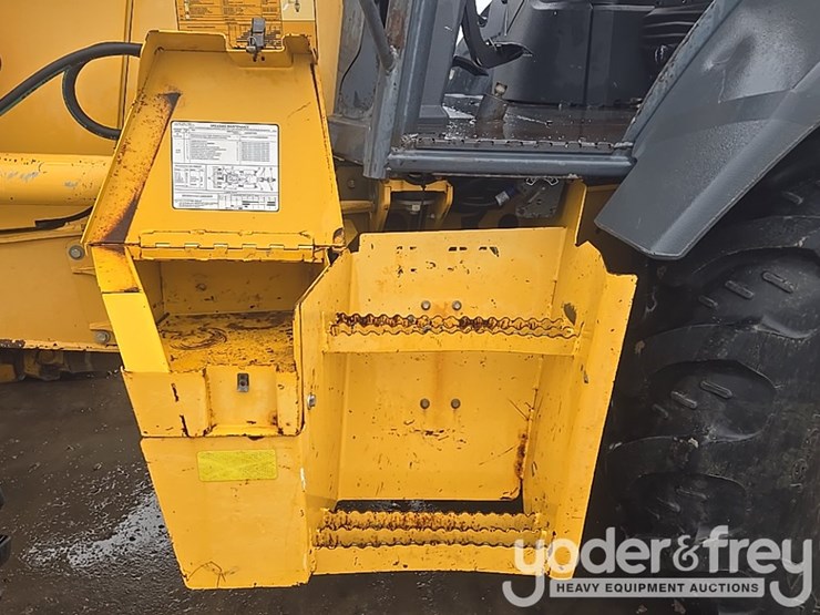 2014-deere-310k-ep-image-41