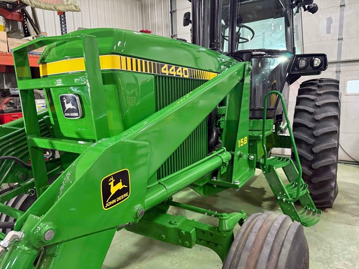 1982-john-deere-4440-image-7