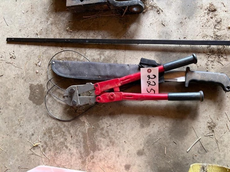 fence-crimping-tool,horse-measuring-stick,machete-image-3