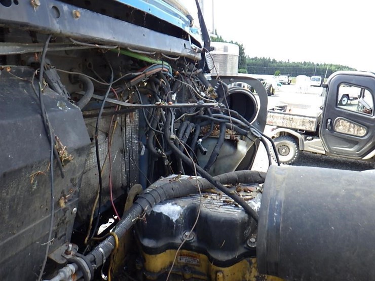 2000-kenworth-w900b-image-30