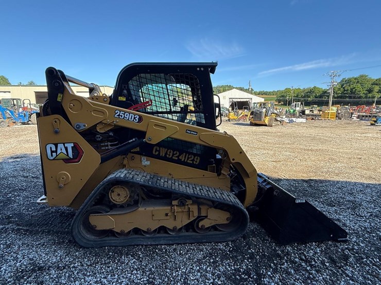 2023-caterpillar-259d3-image-5