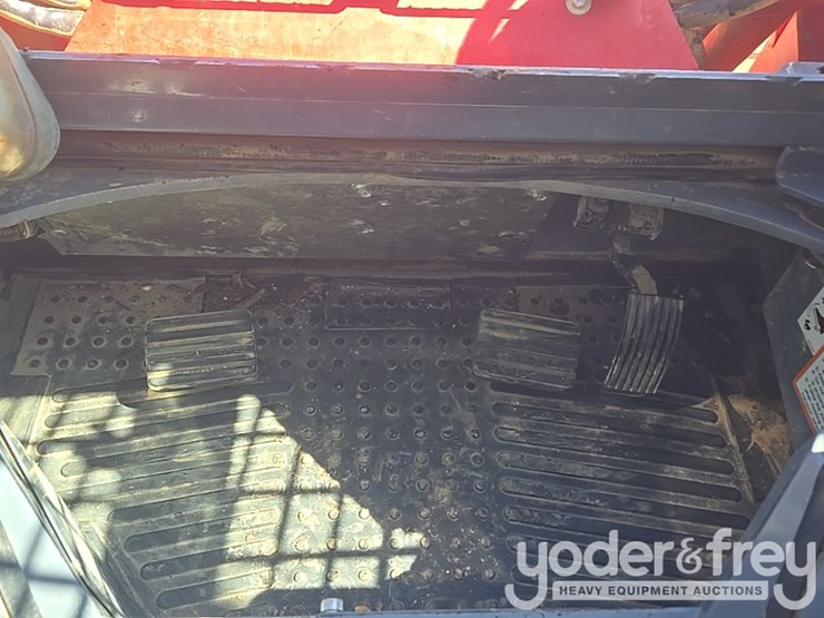 2022-takeuchi-tl12v2-image-42