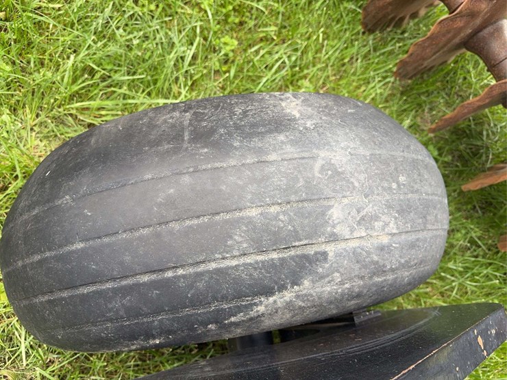 case-ih-330-image-25