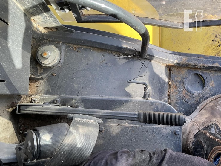 2016-yanmar-v8-image-16