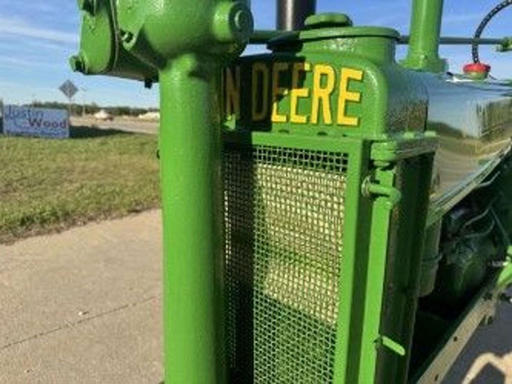 john-deere-b-image-5