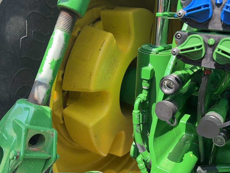 2013-john-deere-8285r-image-70