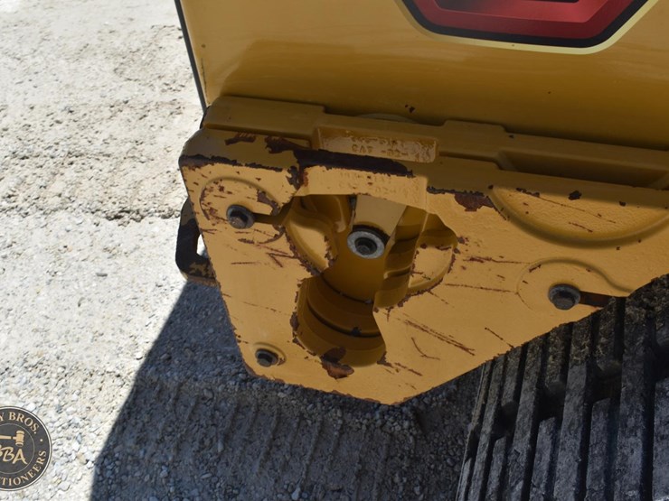 2023-caterpillar-259d3-image-17