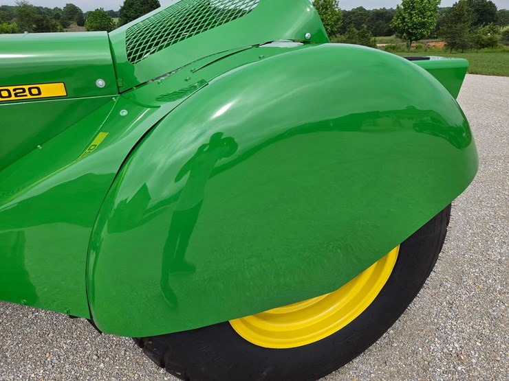1970-john-deere-2020-image-12