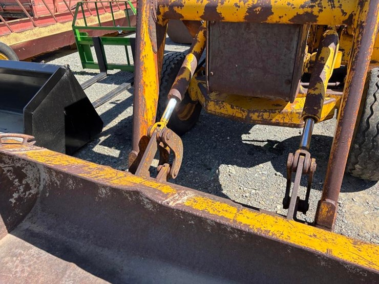 john-deere-310-image-4