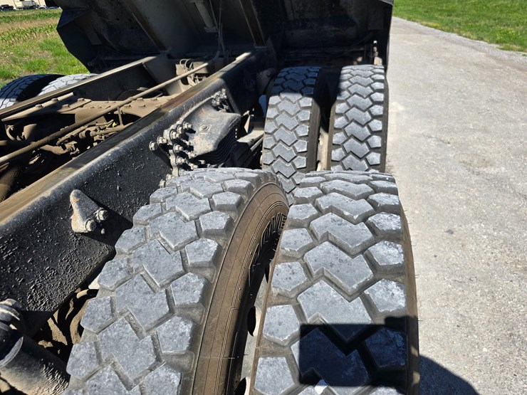 2018-western-star-4700-image-76