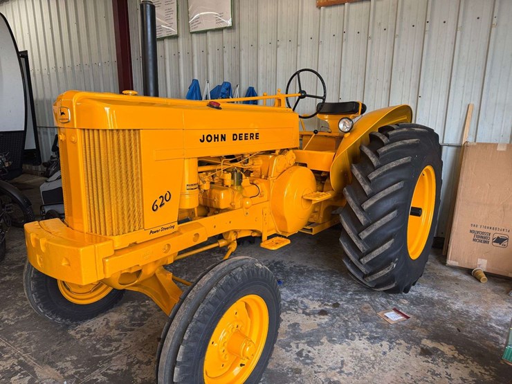 1957-john-deere-620-image-3