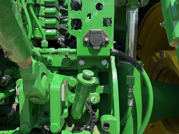2012-john-deere-7260r-image-51