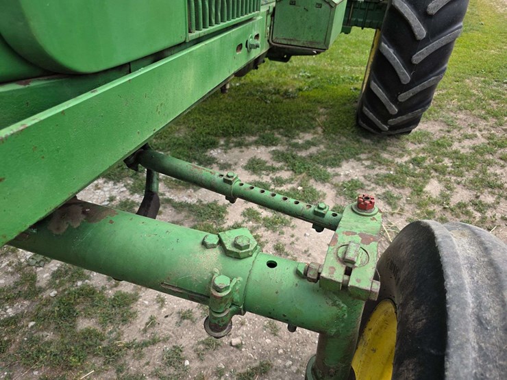 john-deere-3010-image-15