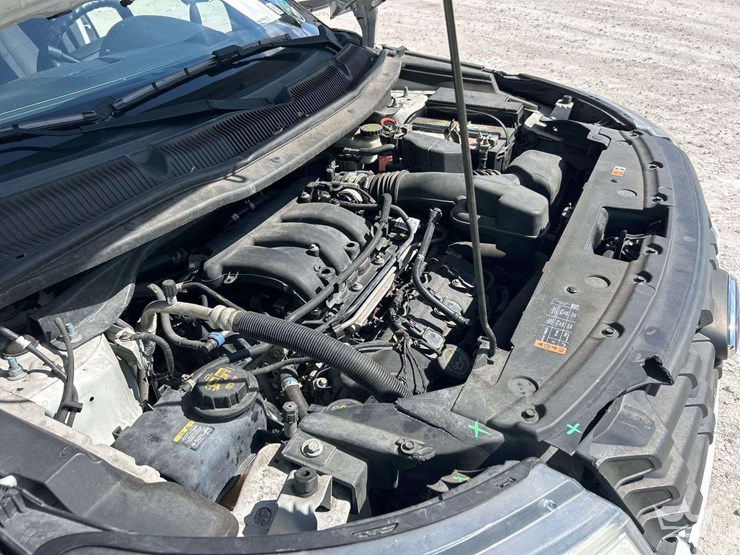2016-ford-explorer-image-9