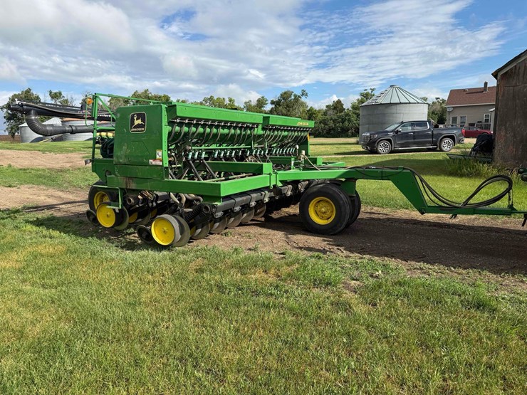 john-deere-750-image-10
