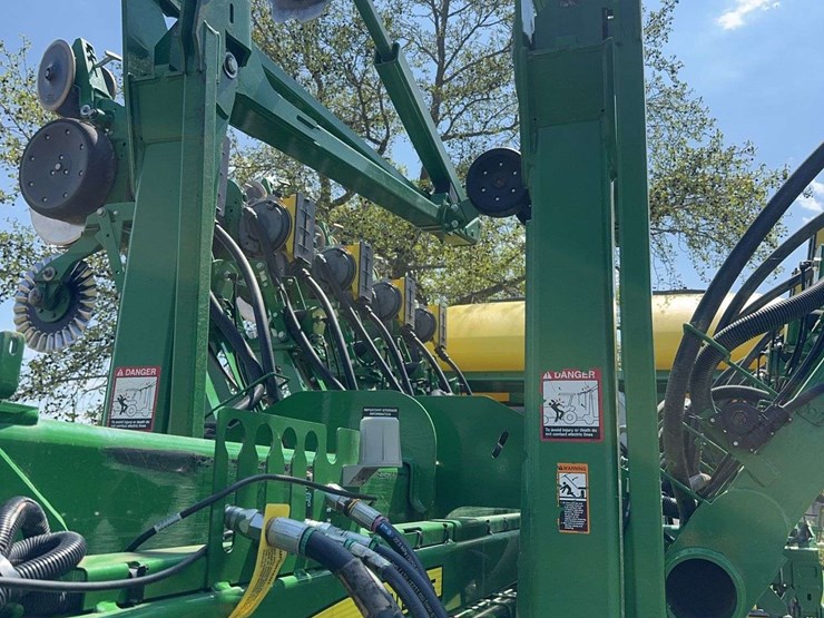 2019-john-deere-1795-image-49