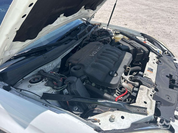 2014-chevrolet-impala-limited-sedan-image-9
