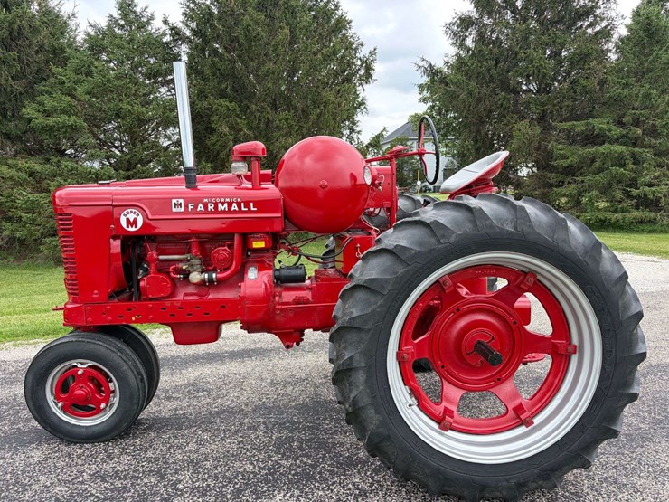1953-farmall-super-m-lp-image-1