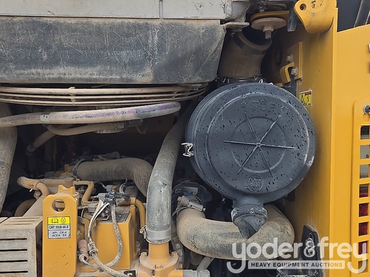 2023-caterpillar-259d3-image-32