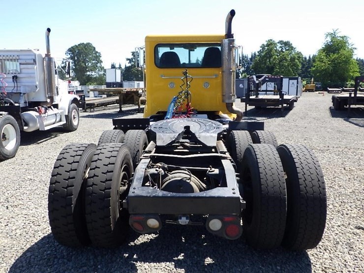 2012-peterbilt-386-image-6
