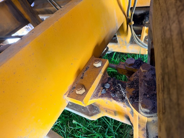2000-john-deere-6-image-44