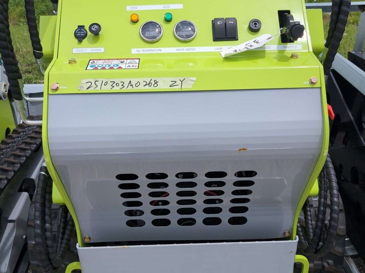 ats-mini-crawler-loader---t460---green---23hp-image-4
