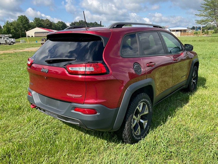 2017-jeep-cherokee-image-2