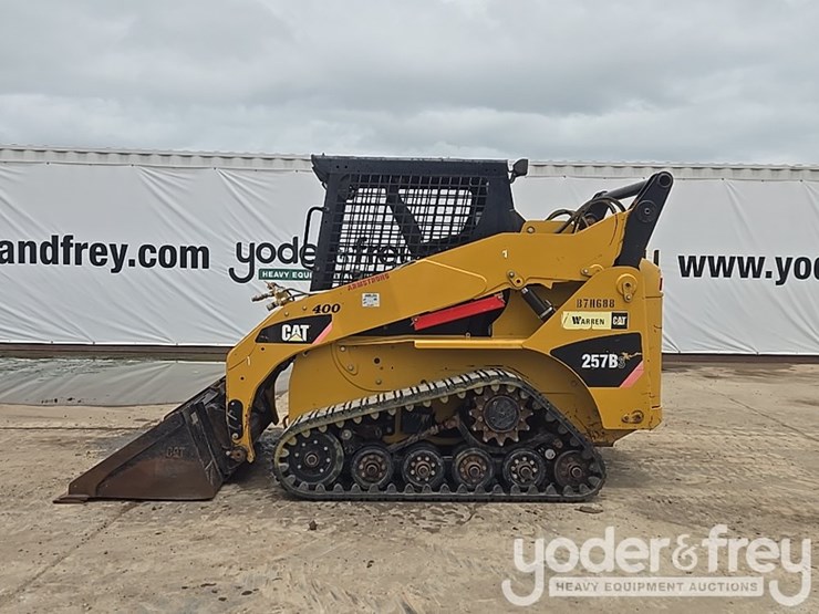 2011-caterpillar-257b3-image-2