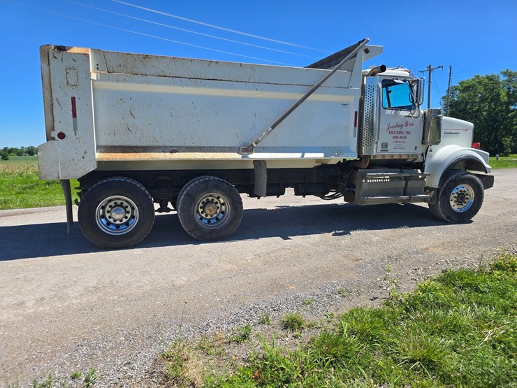 2020-western-star-4900-image-11