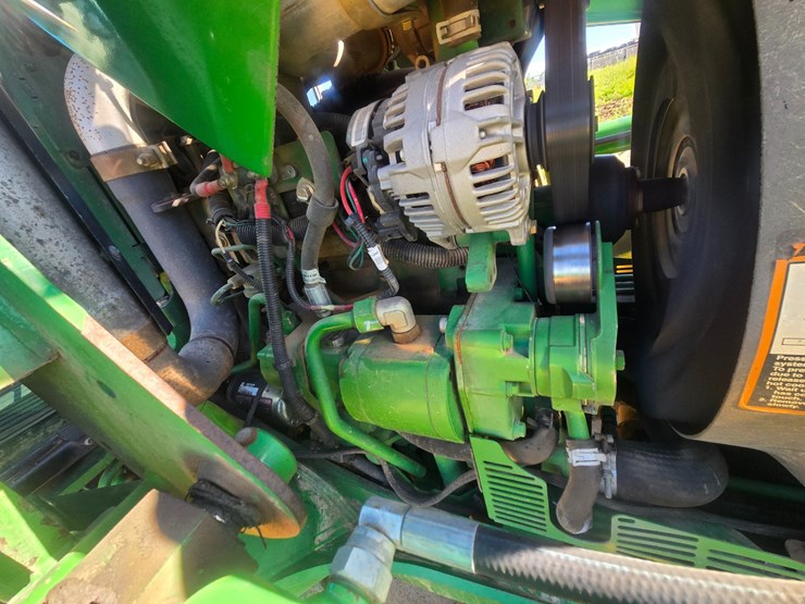 2010-john-deere-6115d-image-23