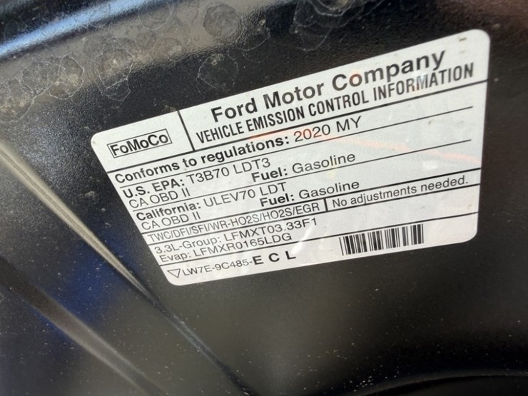 2020-ford-explorer-image-14