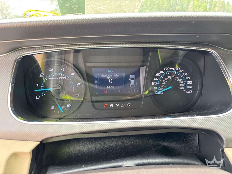 2018-ford-taurus-sedan-image-17