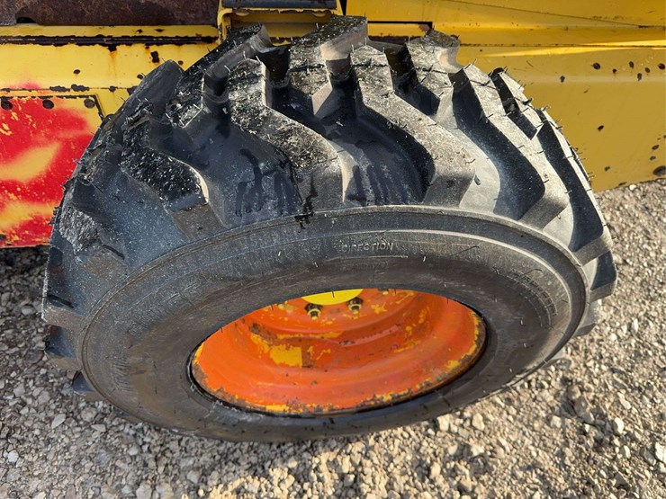 new-holland-ls180-image-17